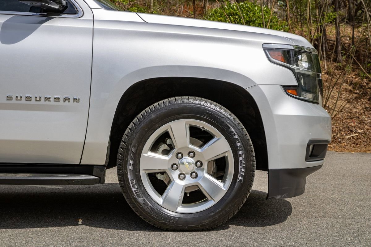 Used 2017 Chevrolet Suburban LT AWD/4WD image 5