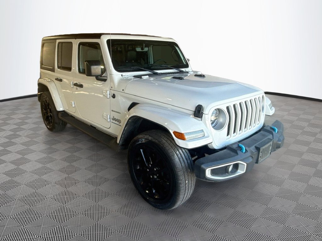 Used 2023 Jeep Wrangler Unlimited Sahara AWD/4WD image 4