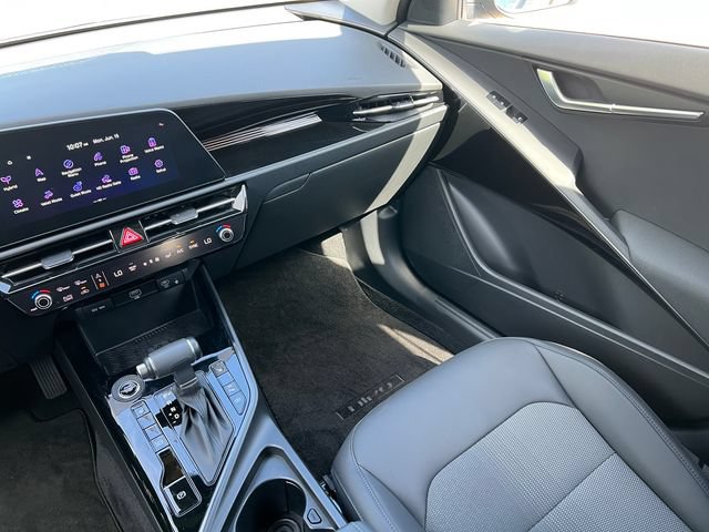 Used 2024 Kia Niro EX FWD image 30