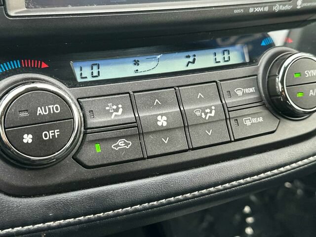 Used 2018 Toyota RAV4 Limited AWD/4WD image 23