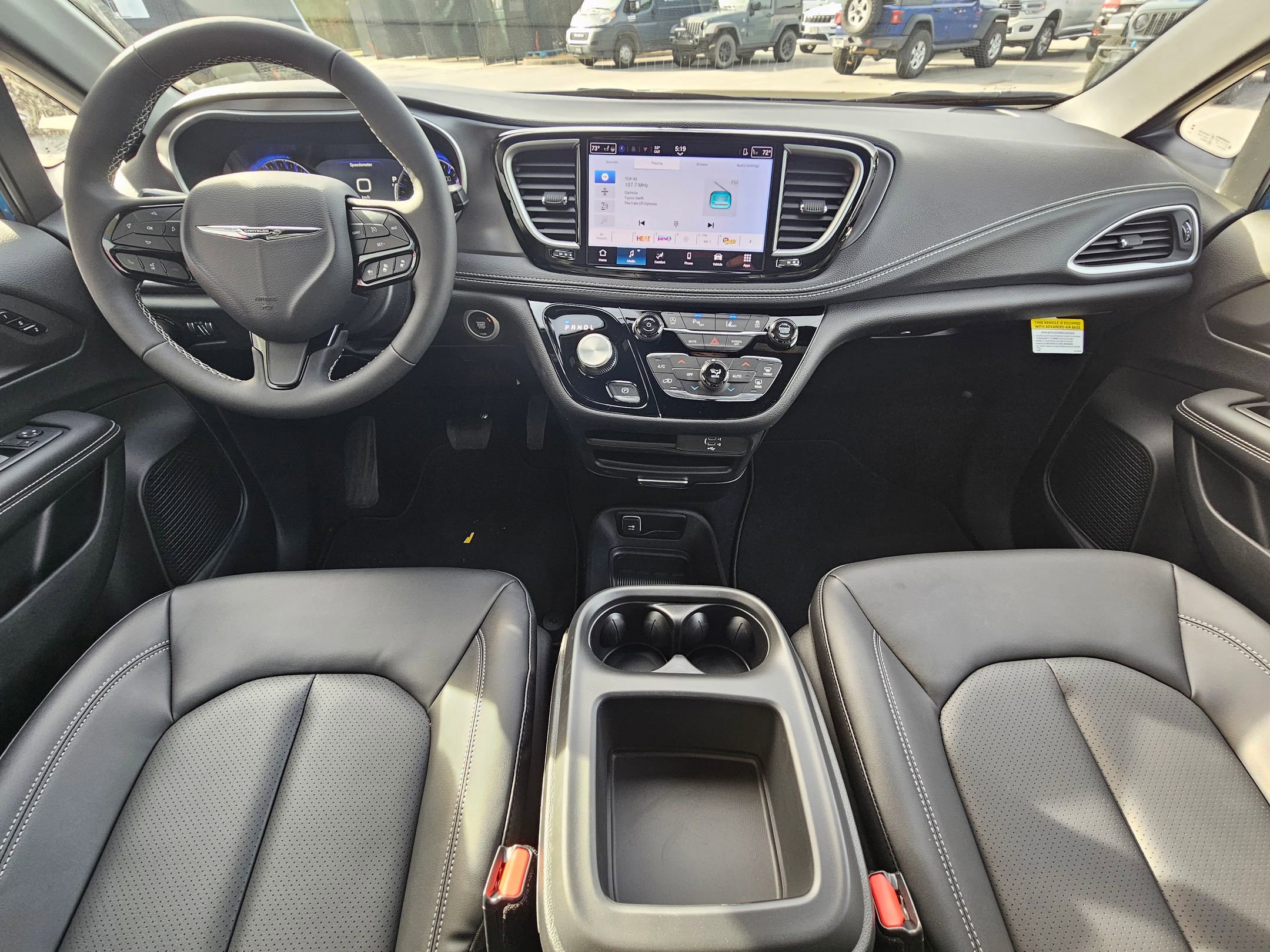 New 2026 Chrysler Pacifica Select image 9