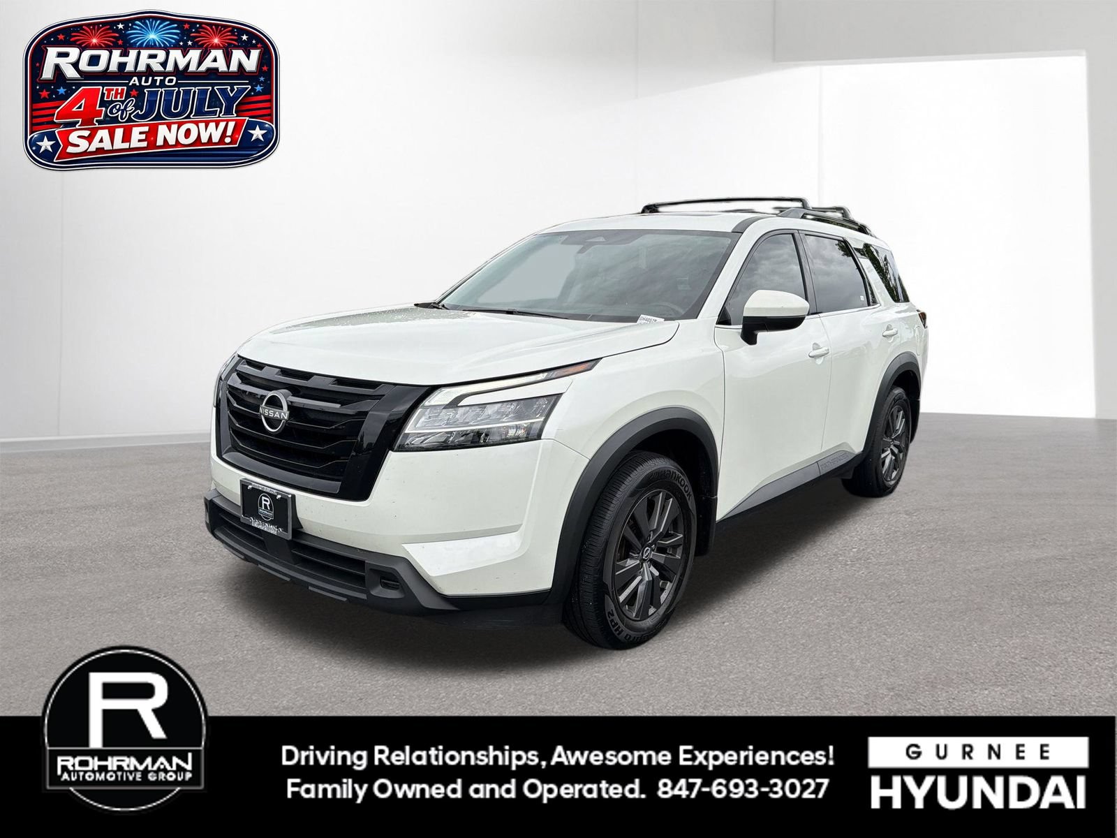 Used 2022 Nissan Pathfinder SV w/ SV Premium Package AWD/4WD image 1