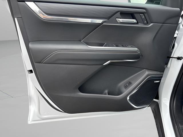 New 2025 GMC Acadia Elevation image 11