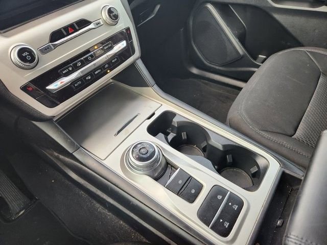 Used 2022 Ford Explorer XLT RWD image 17