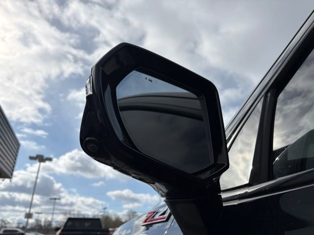 Used 2021 Chevrolet Suburban Z71 w/ Z71 Off-Road Package image 15