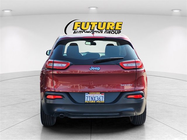 Used 2017 Jeep Cherokee Sport image 8