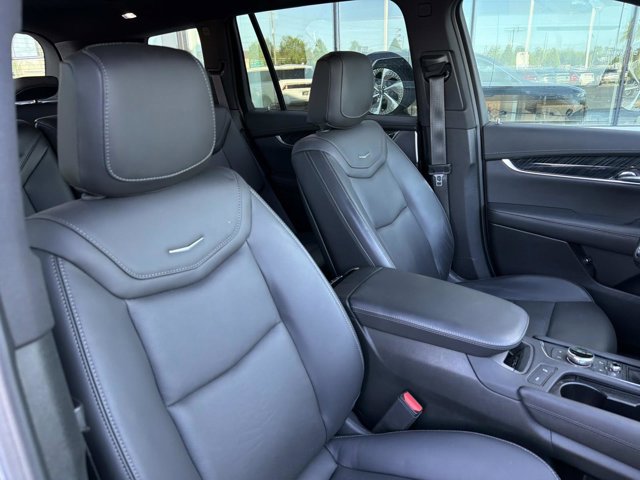 Used 2024 Cadillac XT6 Premium Luxury w/ Technology Package image 21