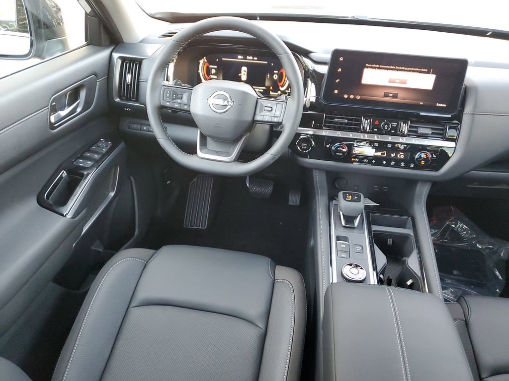 New 2026 Nissan Pathfinder SL image 14