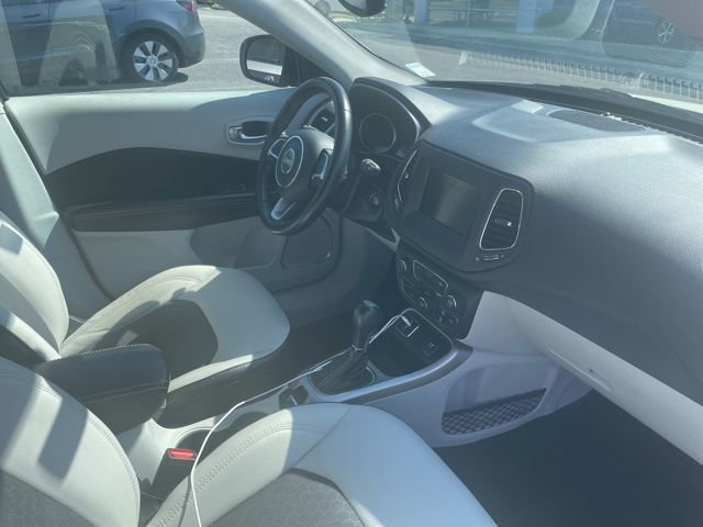Used 2019 Jeep Compass Latitude image 13