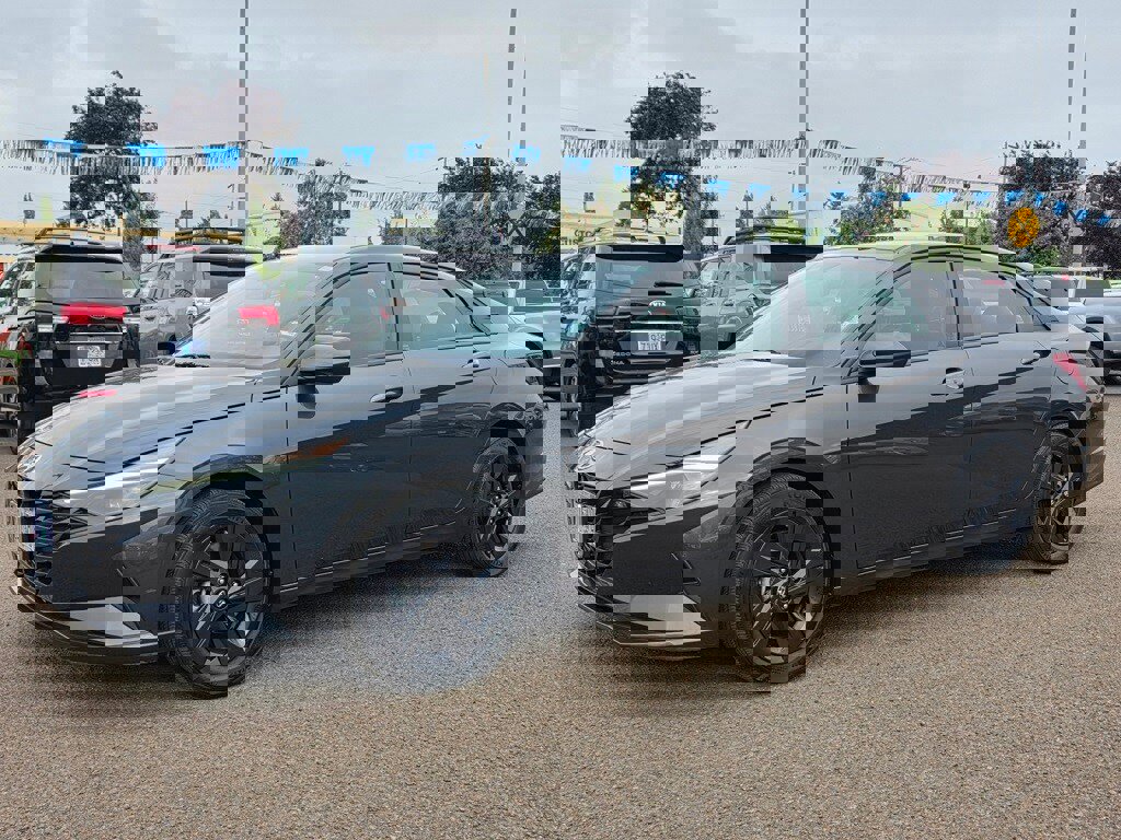 Used 2023 Hyundai Elantra SEL w/ Cargo Package