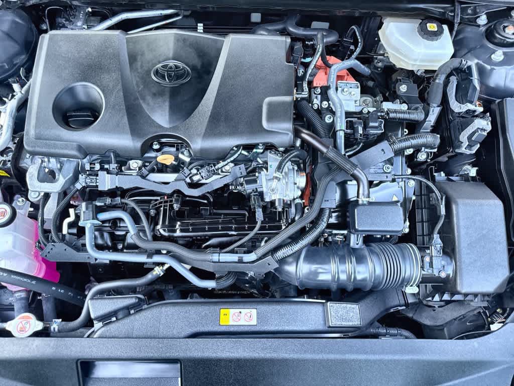 Used 2025 Toyota Camry SE FWD image 12