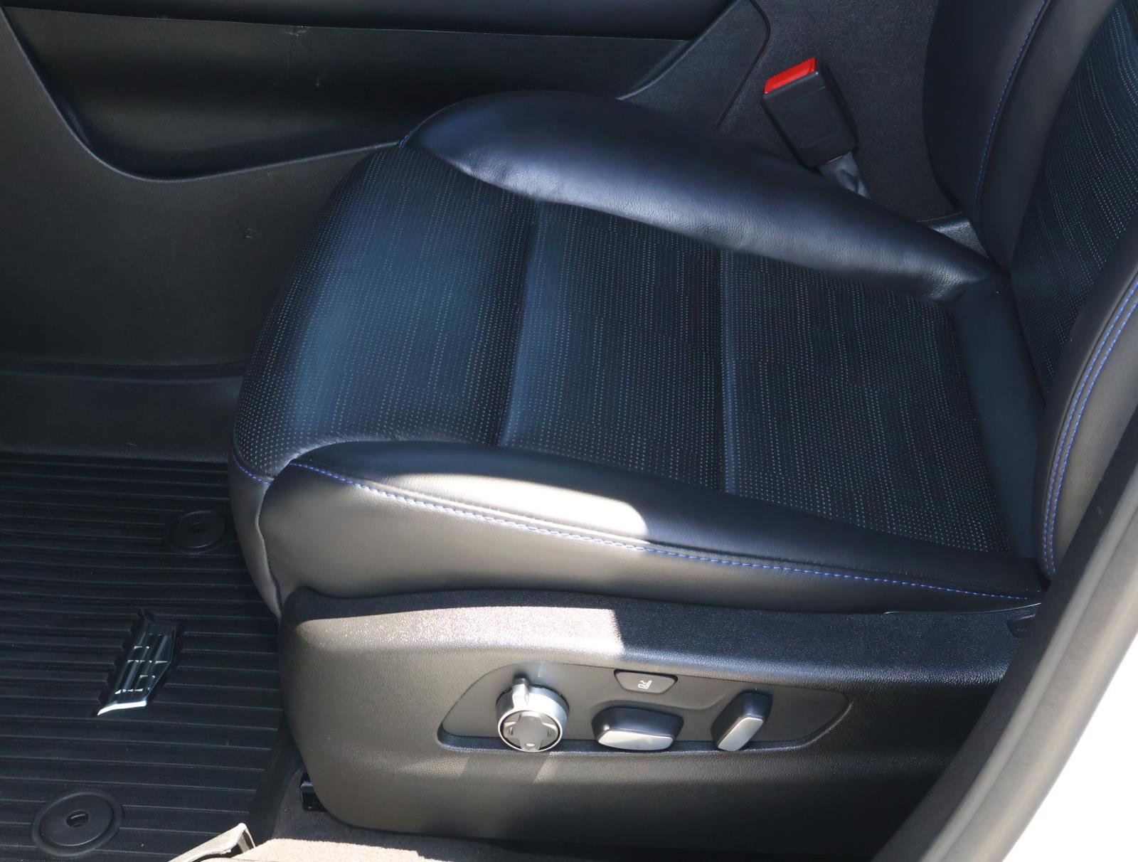 Certified 2024 Cadillac XT4 Sport FWD image 20