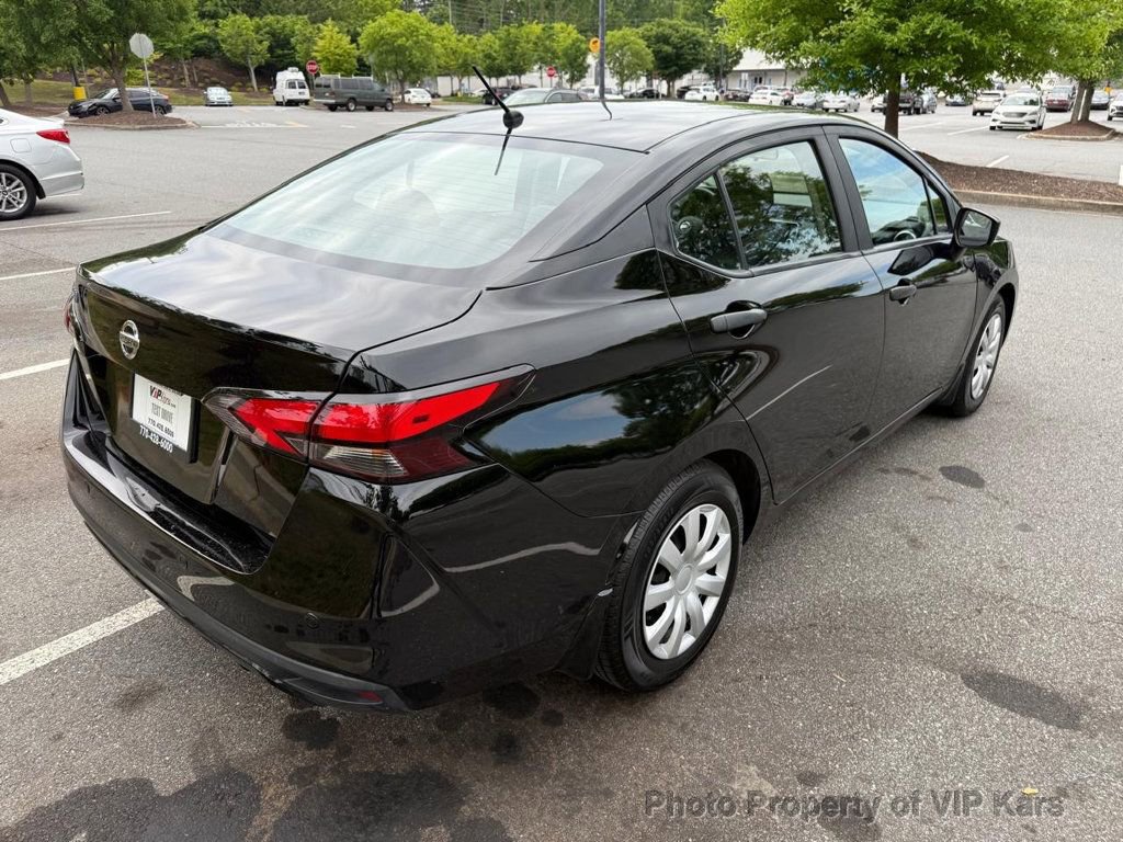 Used 2022 Nissan Versa S FWD image 4
