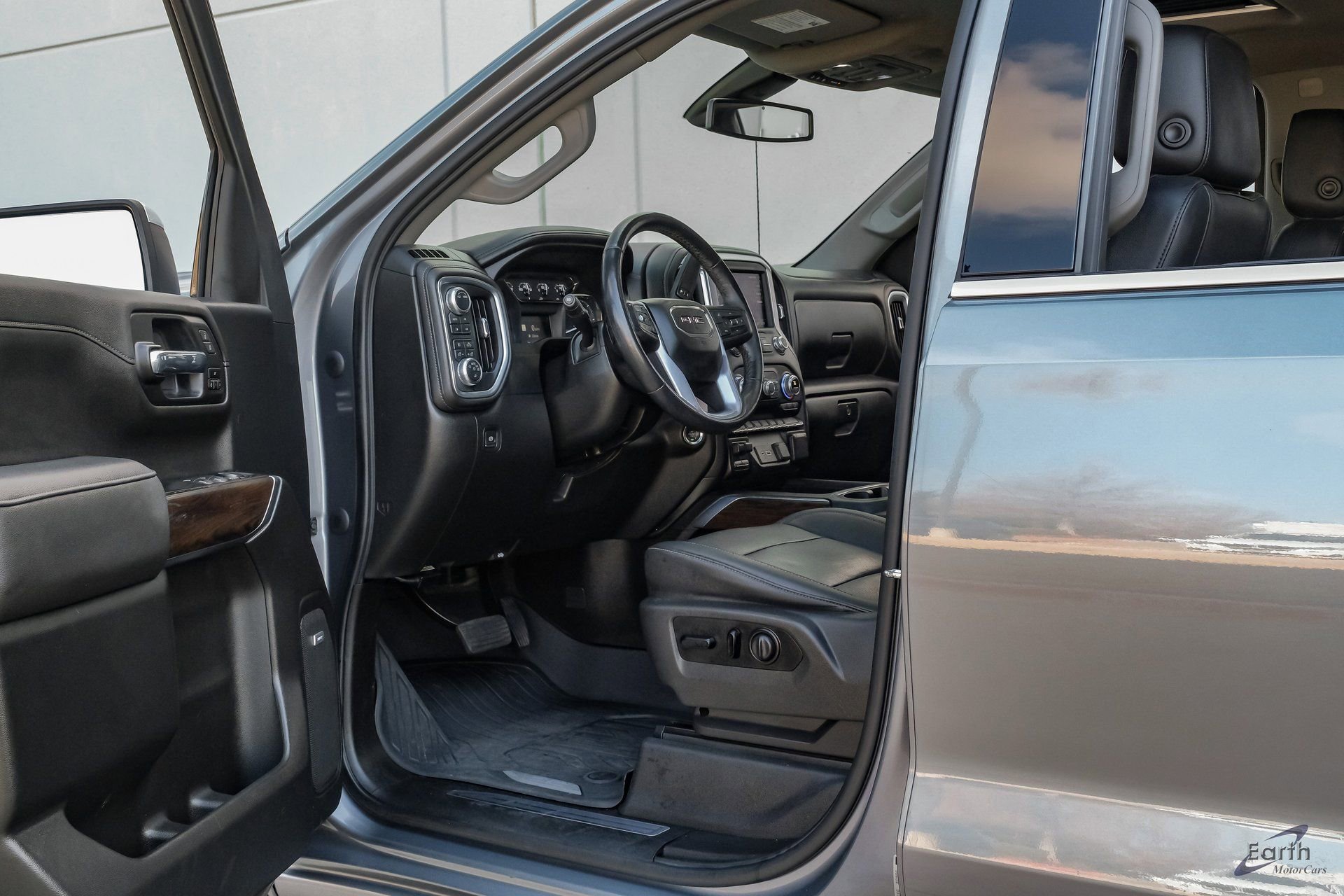 Used 2021 GMC Sierra 1500 SLT w/ SLT Premium Plus Package image 41