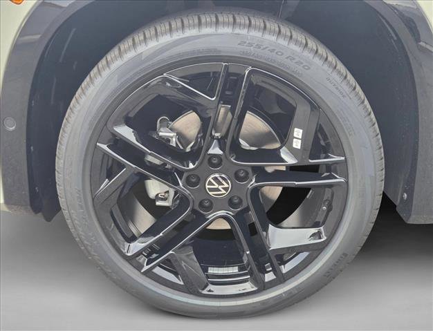 New 2026 Volkswagen Tiguan SE R-Line image 10
