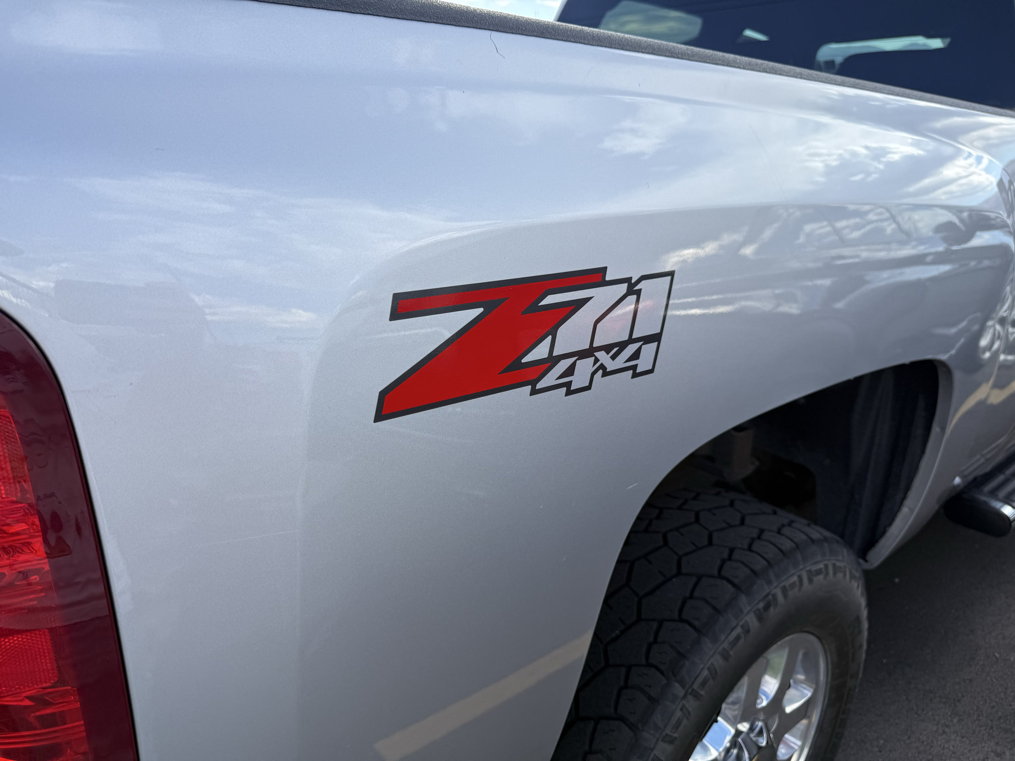 Used 2012 Chevrolet Silverado 3500 LT w/ Interior Plus Package AWD/4WD image 11