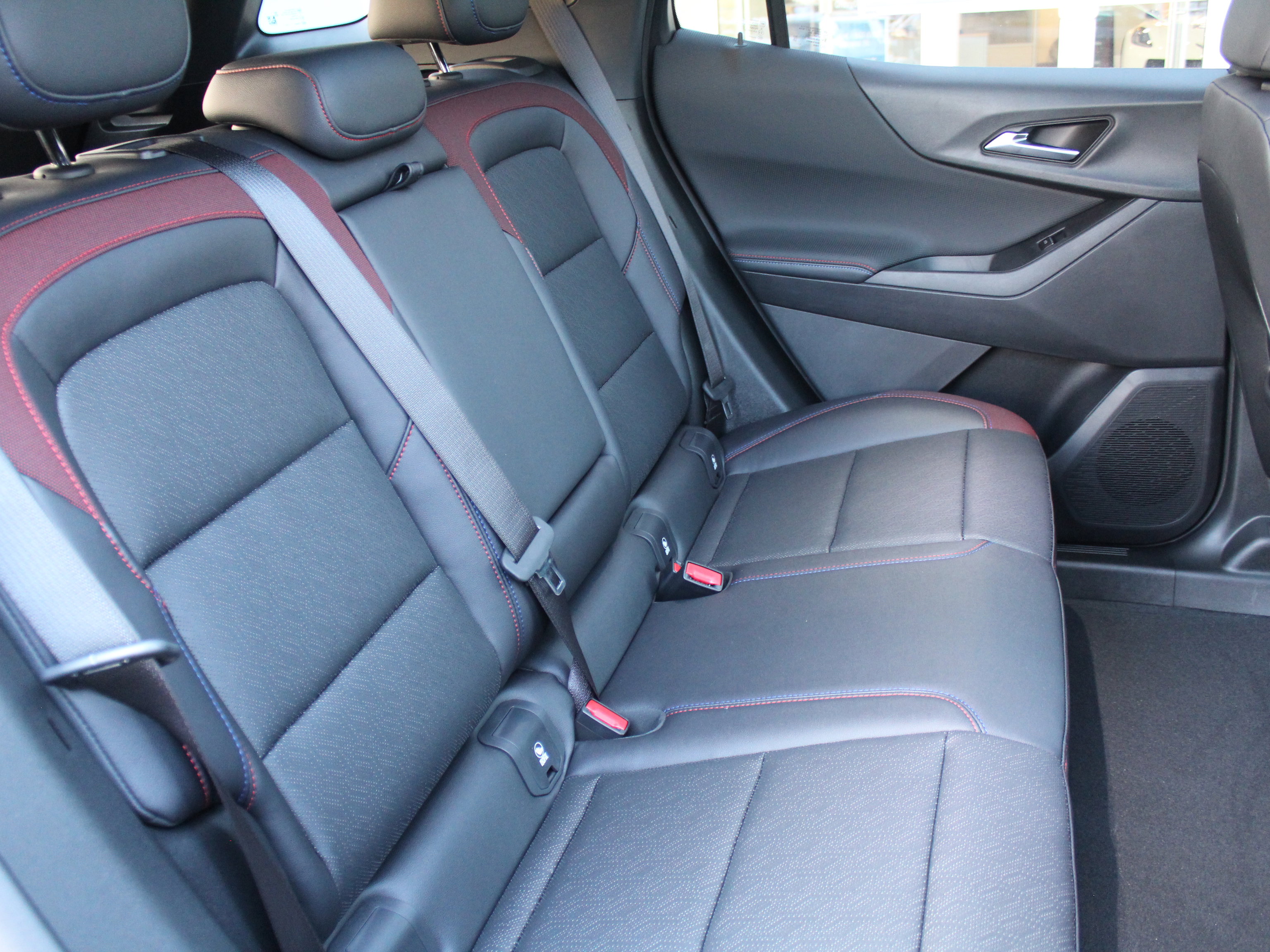 New 2026 Chevrolet Equinox RS image 17