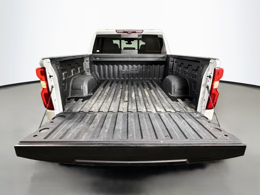 Used 2021 Chevrolet Silverado 1500 High Country w/ Technology Package AWD/4WD image 27