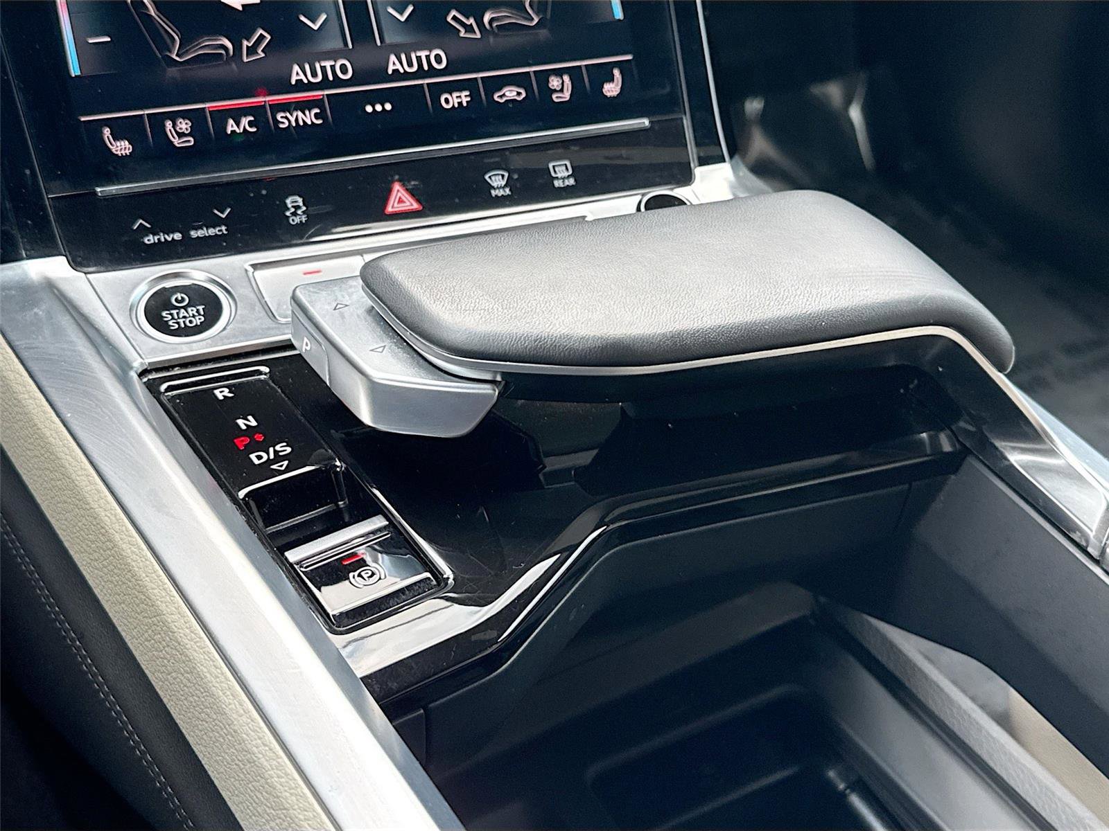 Certified 2024 Audi Q8 e-tron Premium Plus w/ Premium Plus Package image 17