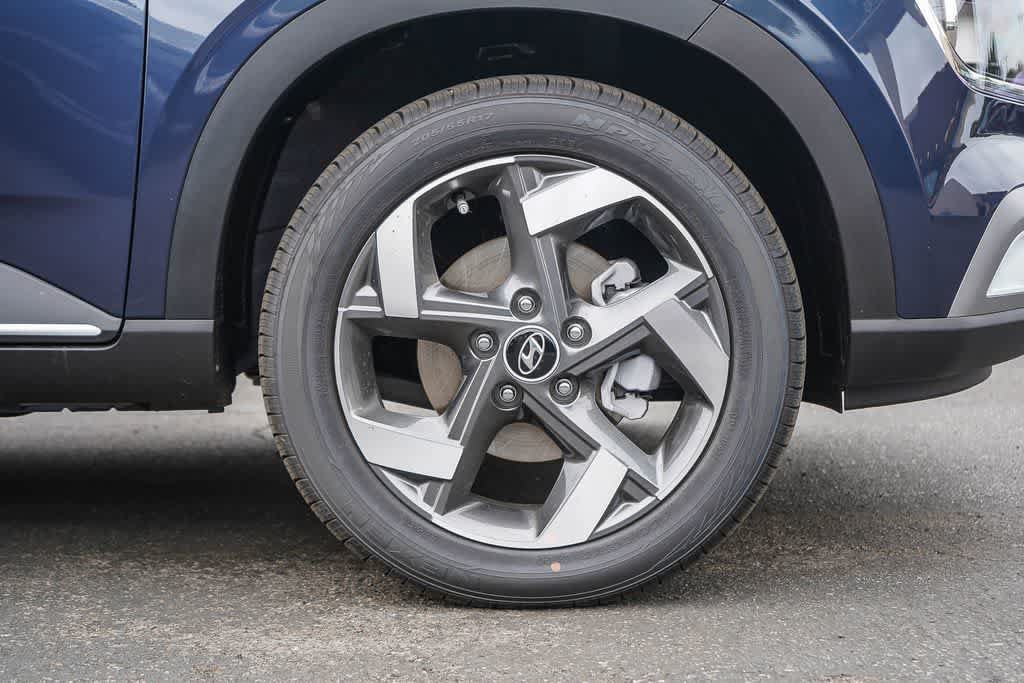 New 2026 Hyundai Venue SEL FWD image 9