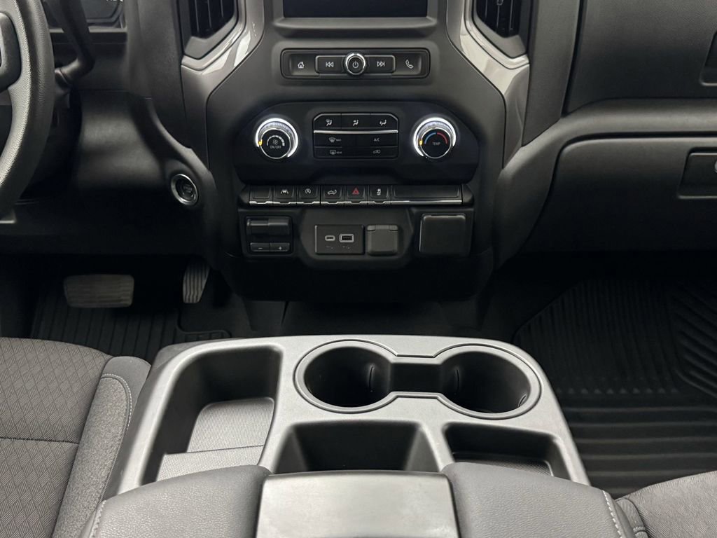 Used 2024 Chevrolet Silverado 1500 Custom image 18