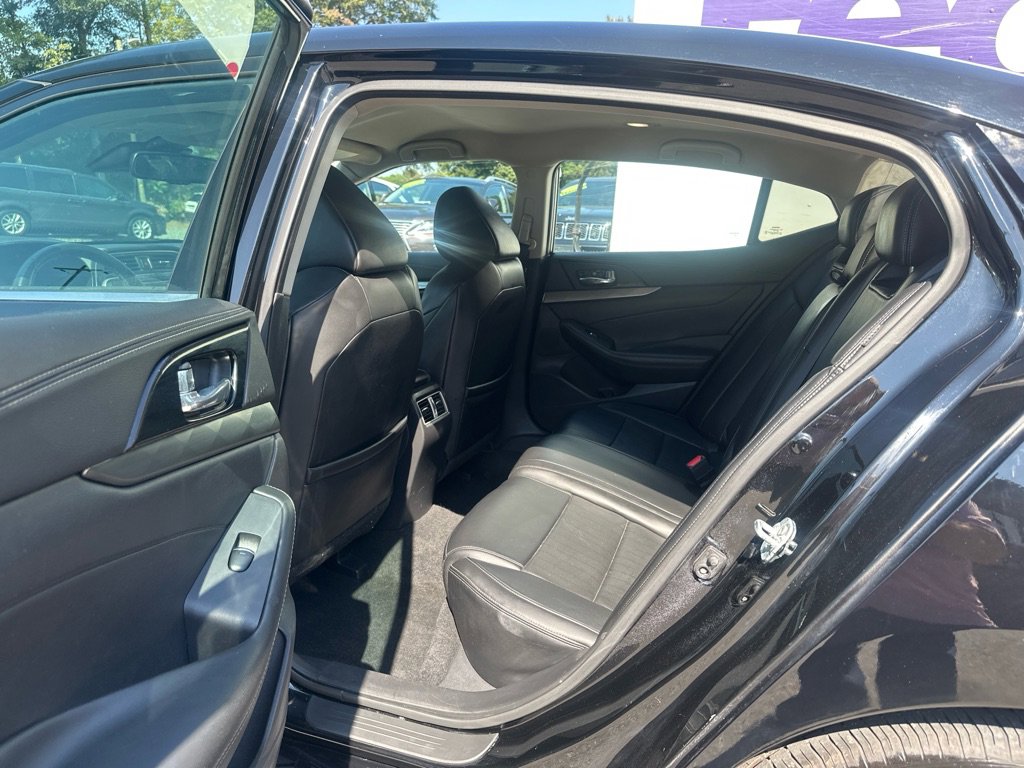 Used 2021 Nissan Maxima 3.5 SV w/ Floor Mat Group image 12