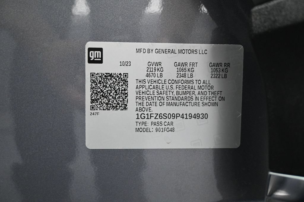 Certified 2023 Chevrolet Bolt EUV Premier w/ Sun & Sound Package FWD image 15