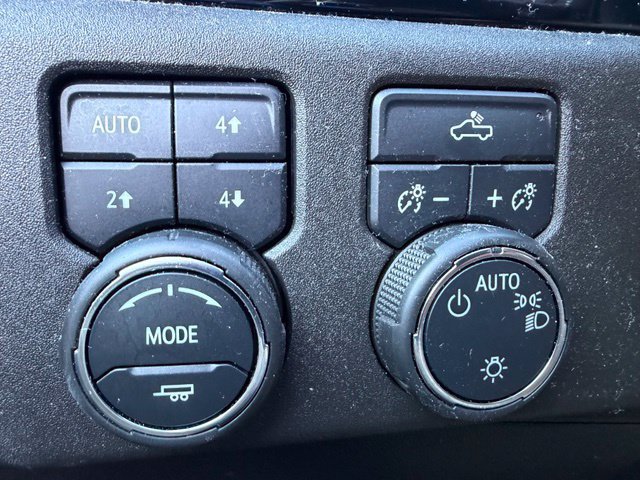 Used 2023 Chevrolet Silverado 1500 LT w/ Z71 Off-Road Package AWD/4WD image 13