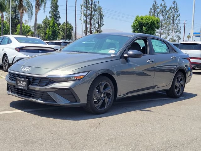 New 2026 Hyundai Elantra Sport FWD image 27