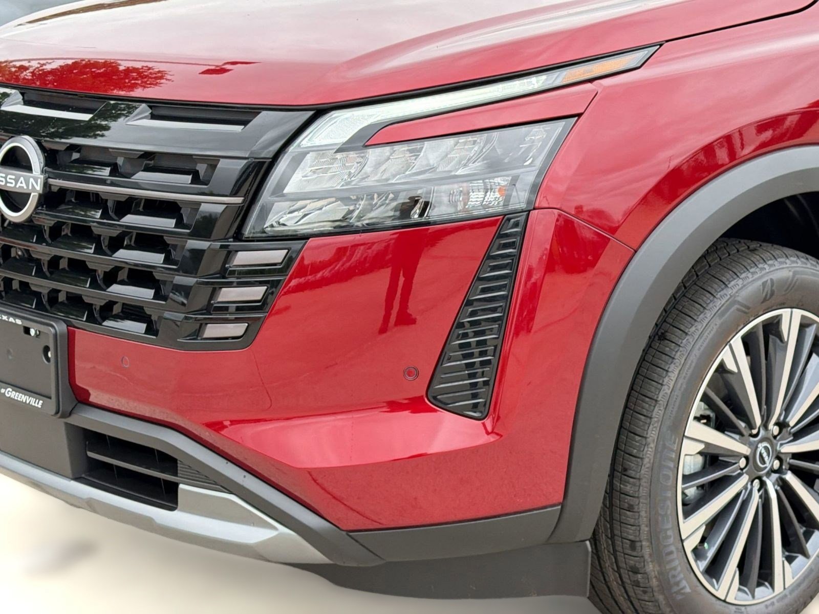 New 2026 Nissan Pathfinder Platinum image 11