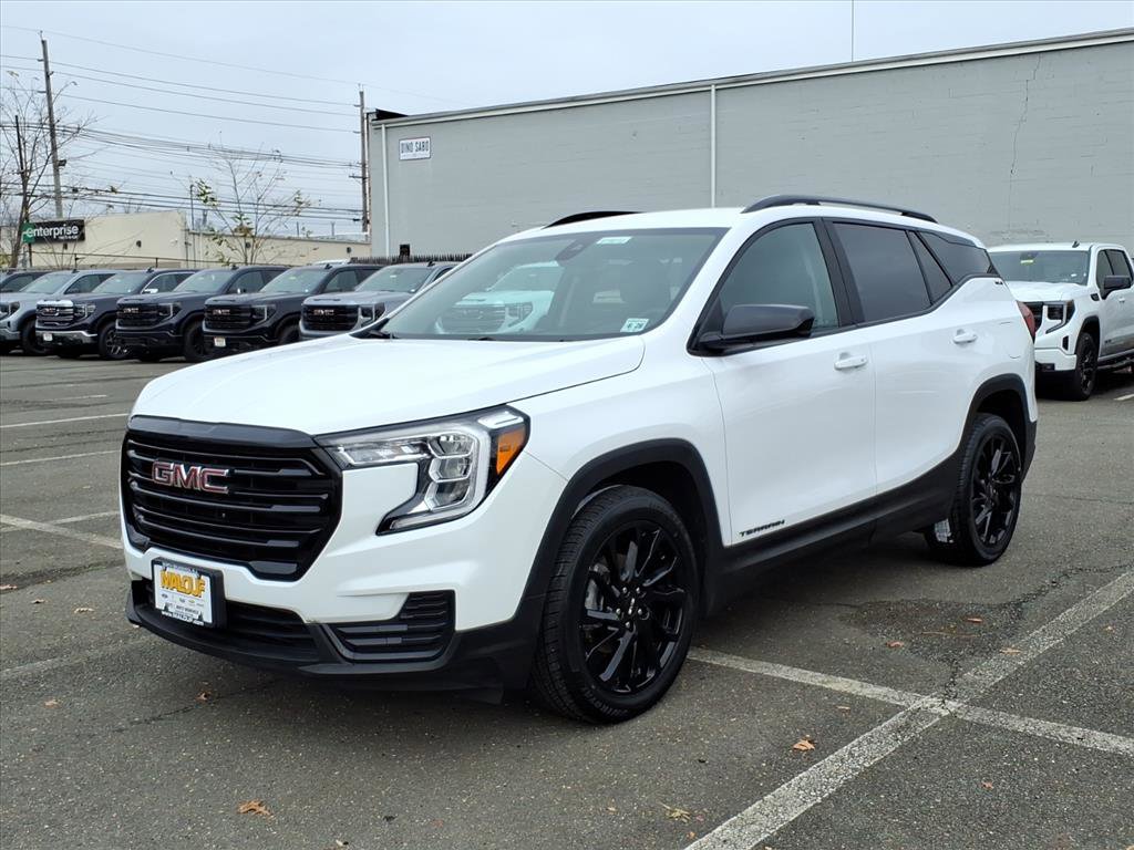 Certified 2023 GMC Terrain SLE w/ Elevation Edition image 3