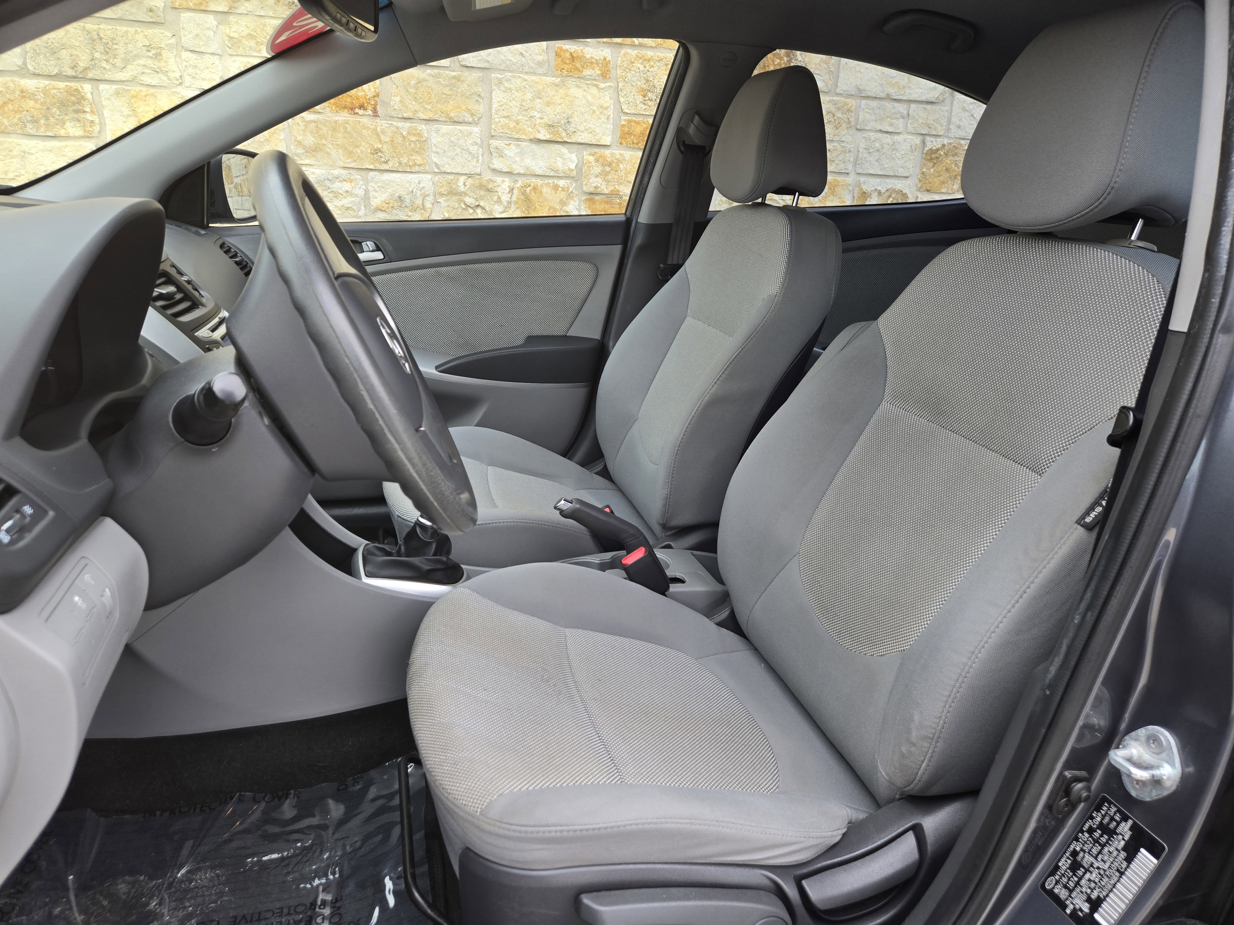 Used 2013 Hyundai Accent GLS image 5