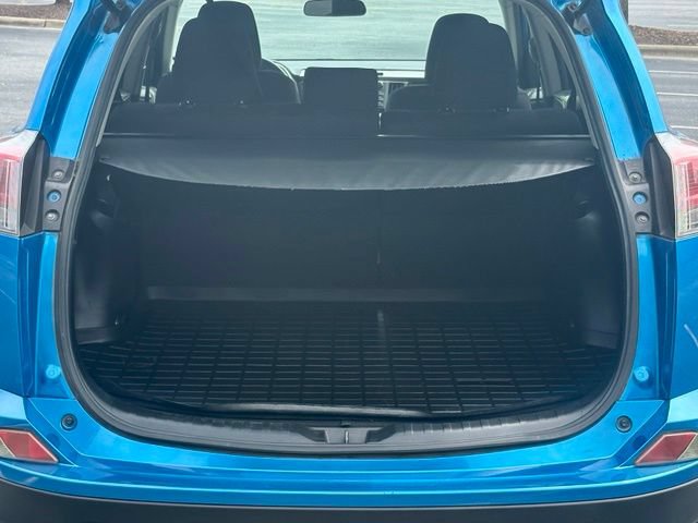 Used 2016 Toyota RAV4 LE FWD image 16