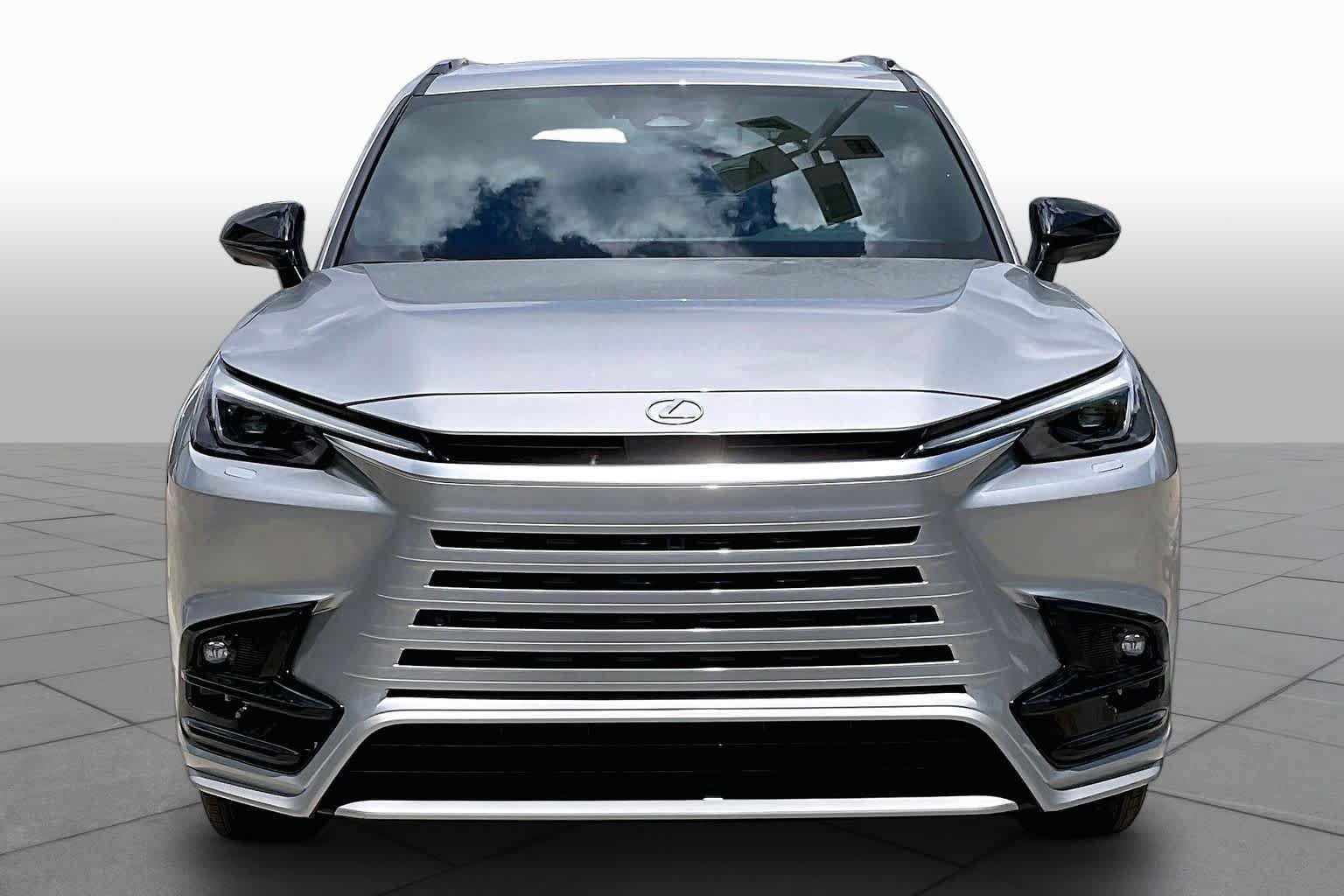 New 2026 Lexus TX 500h AWD image 2