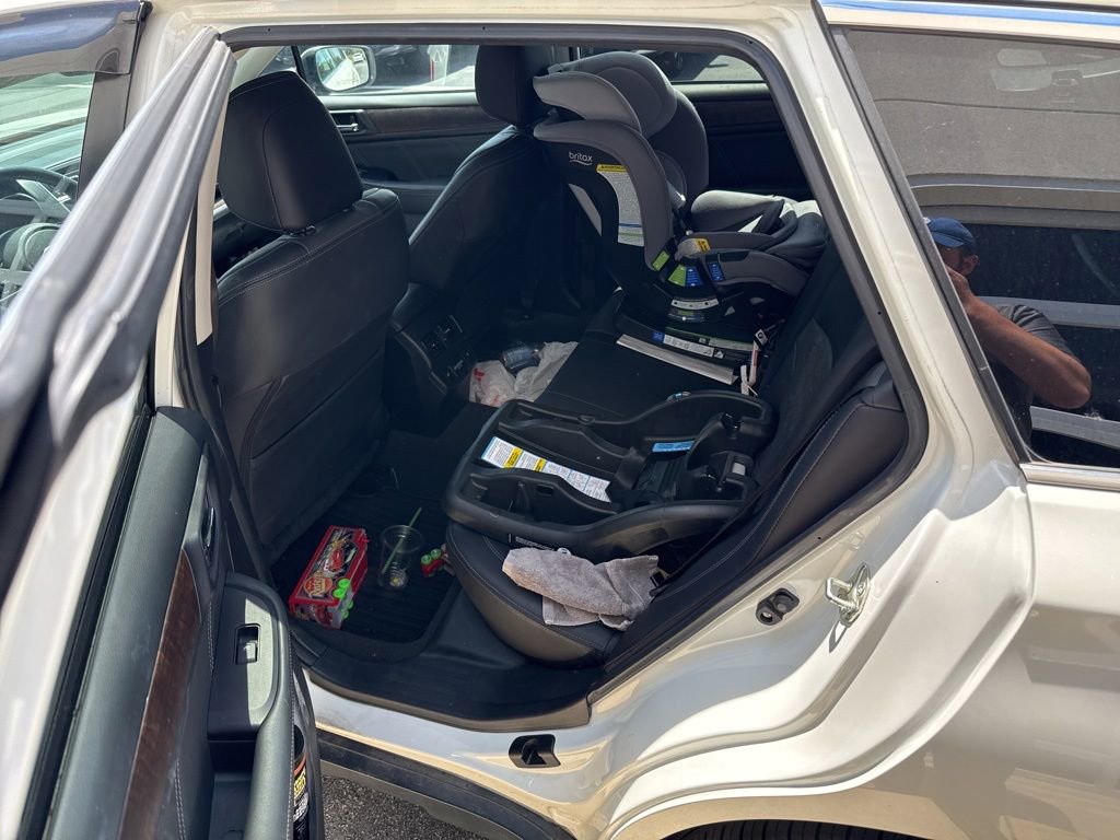 Used 2018 Subaru Outback 3.6R Limited AWD/4WD image 5