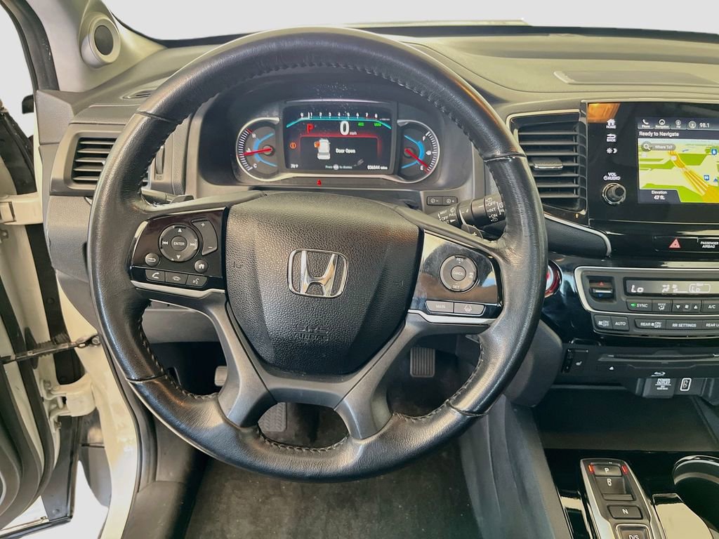 Used 2021 Honda Pilot Touring image 11