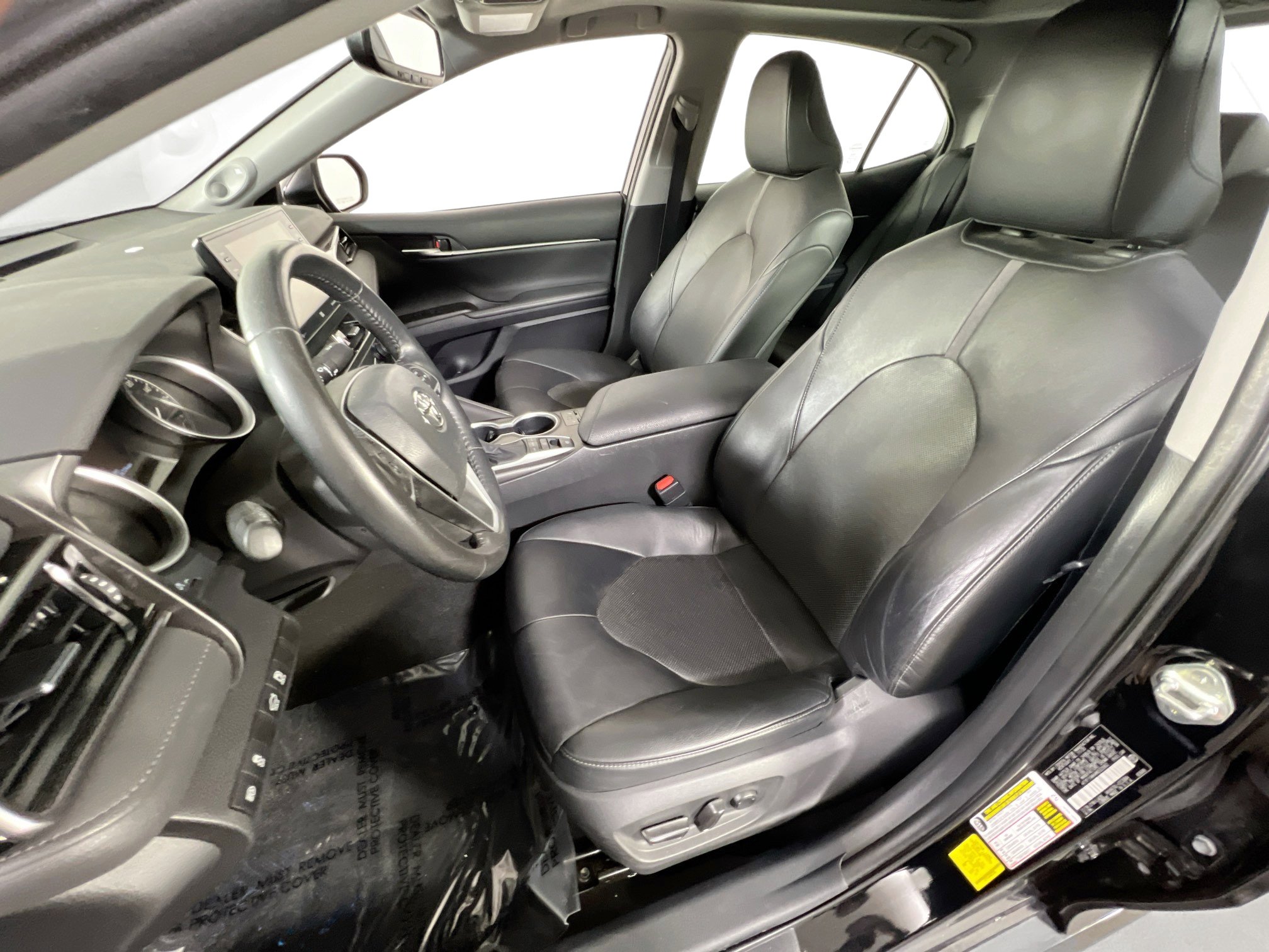 Used 2021 Toyota Camry XLE w/ Navigation Package image 21
