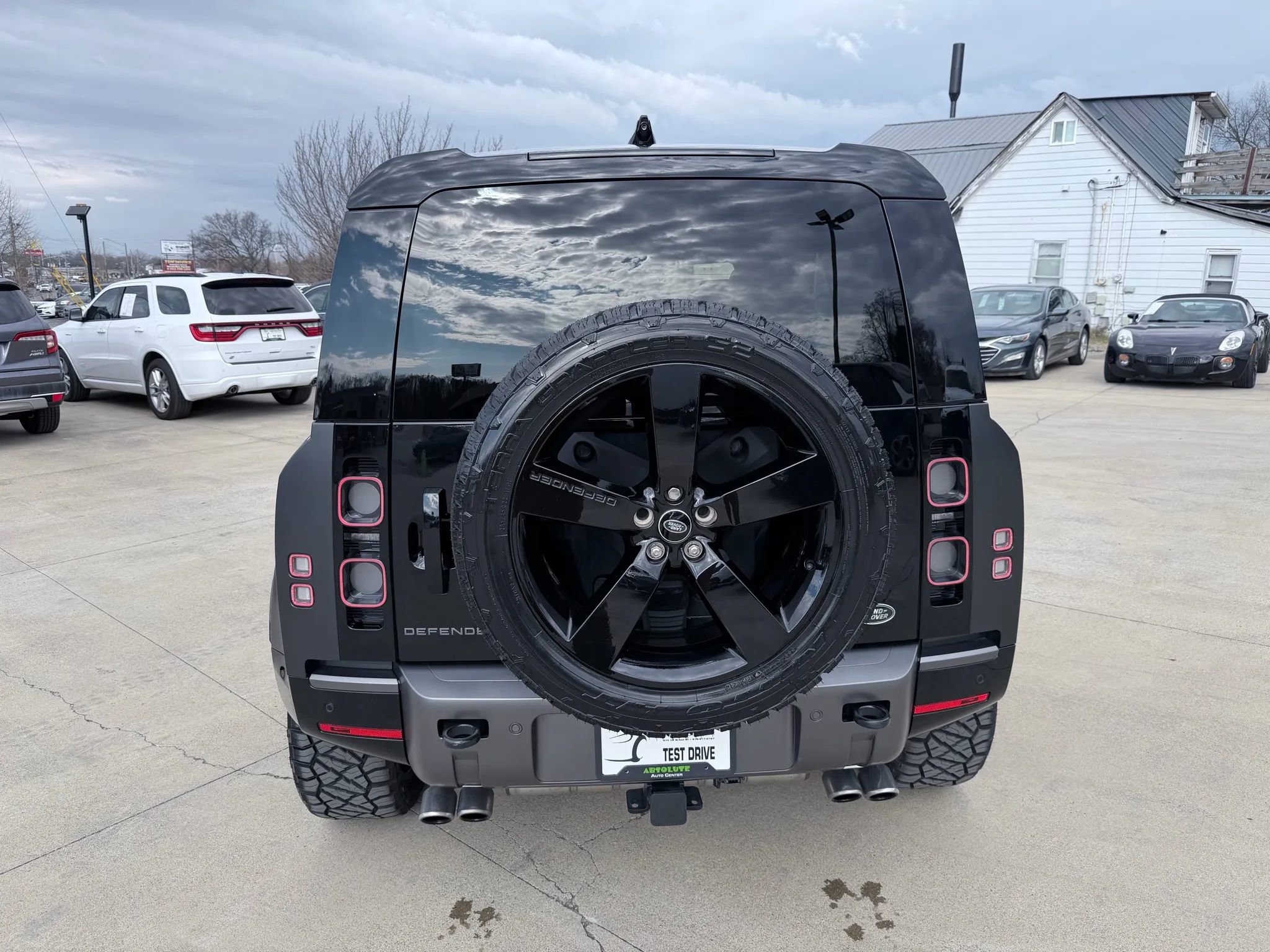 Used 2023 Land Rover Defender 110 V8 image 77