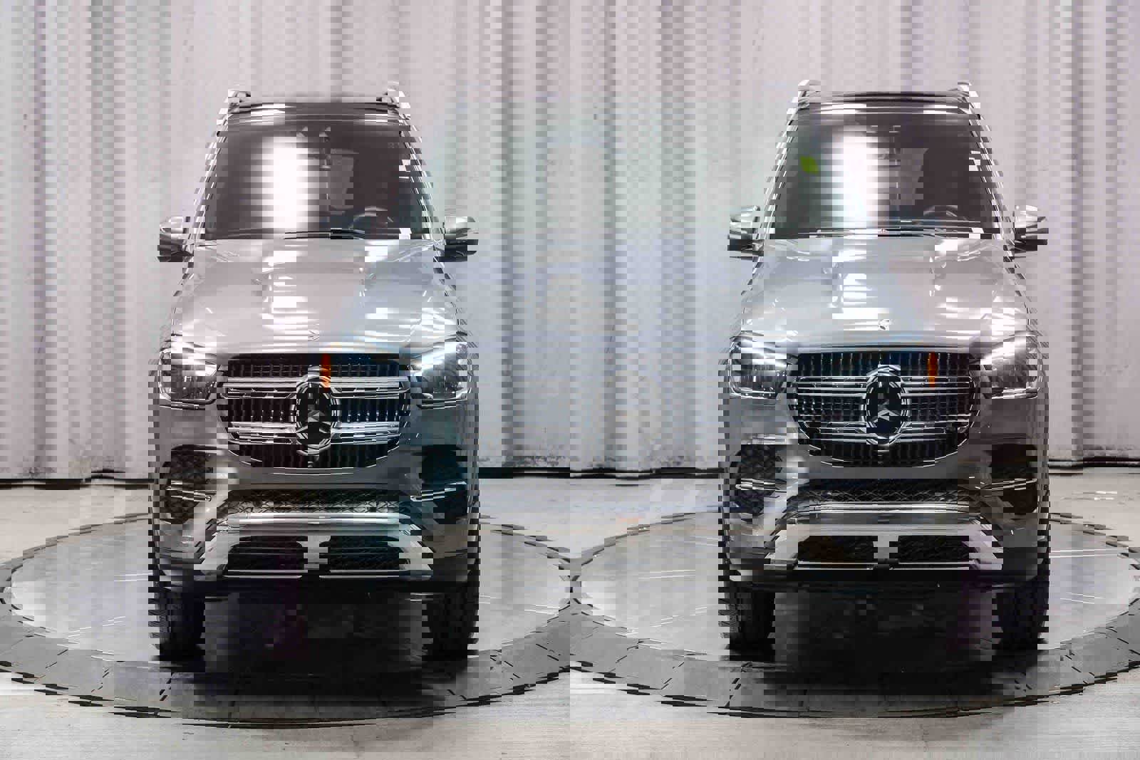 Used 2025 Mercedes-Benz GLE 450e 4MATIC image 6