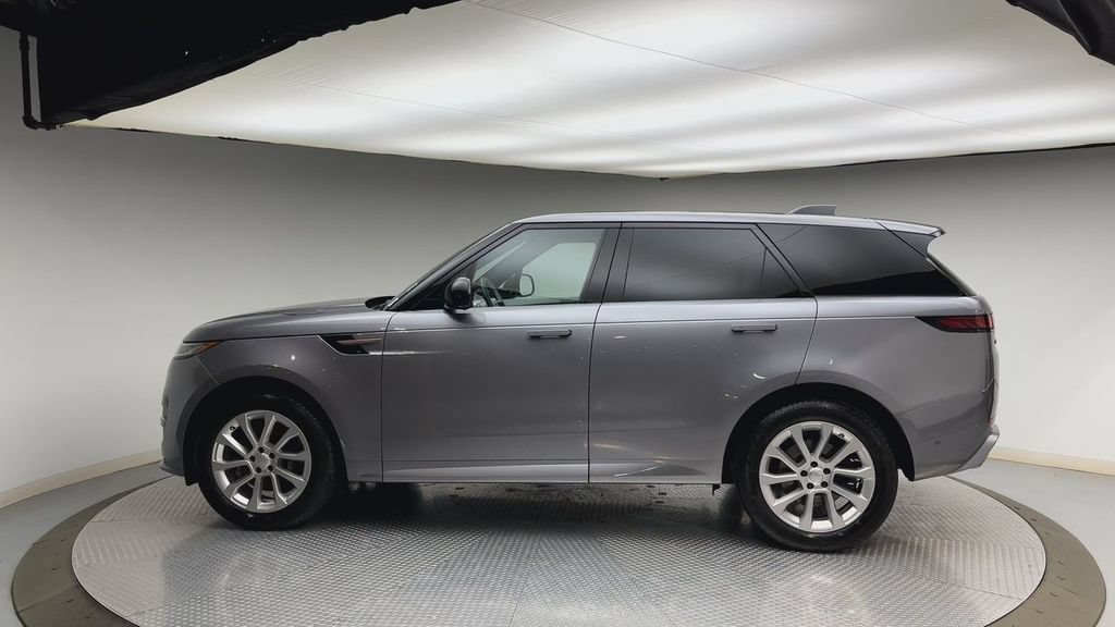 Used 2024 Land Rover Range Rover Sport Dynamic SE AWD/4WD image 5