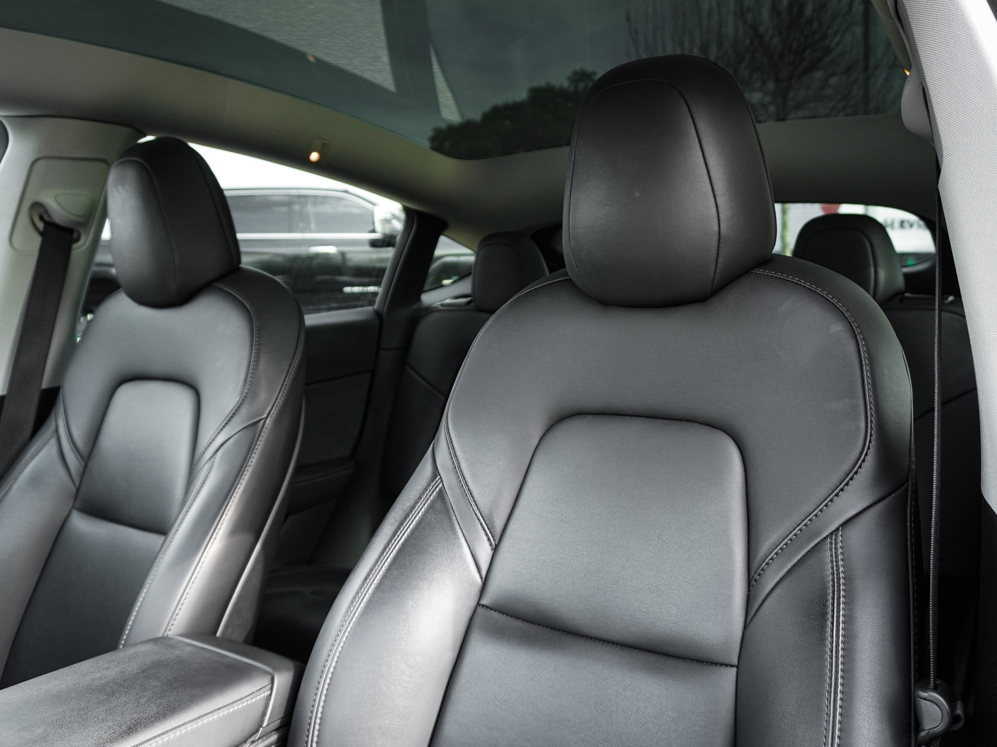 Used 2021 Tesla Model Y Long Range image 16