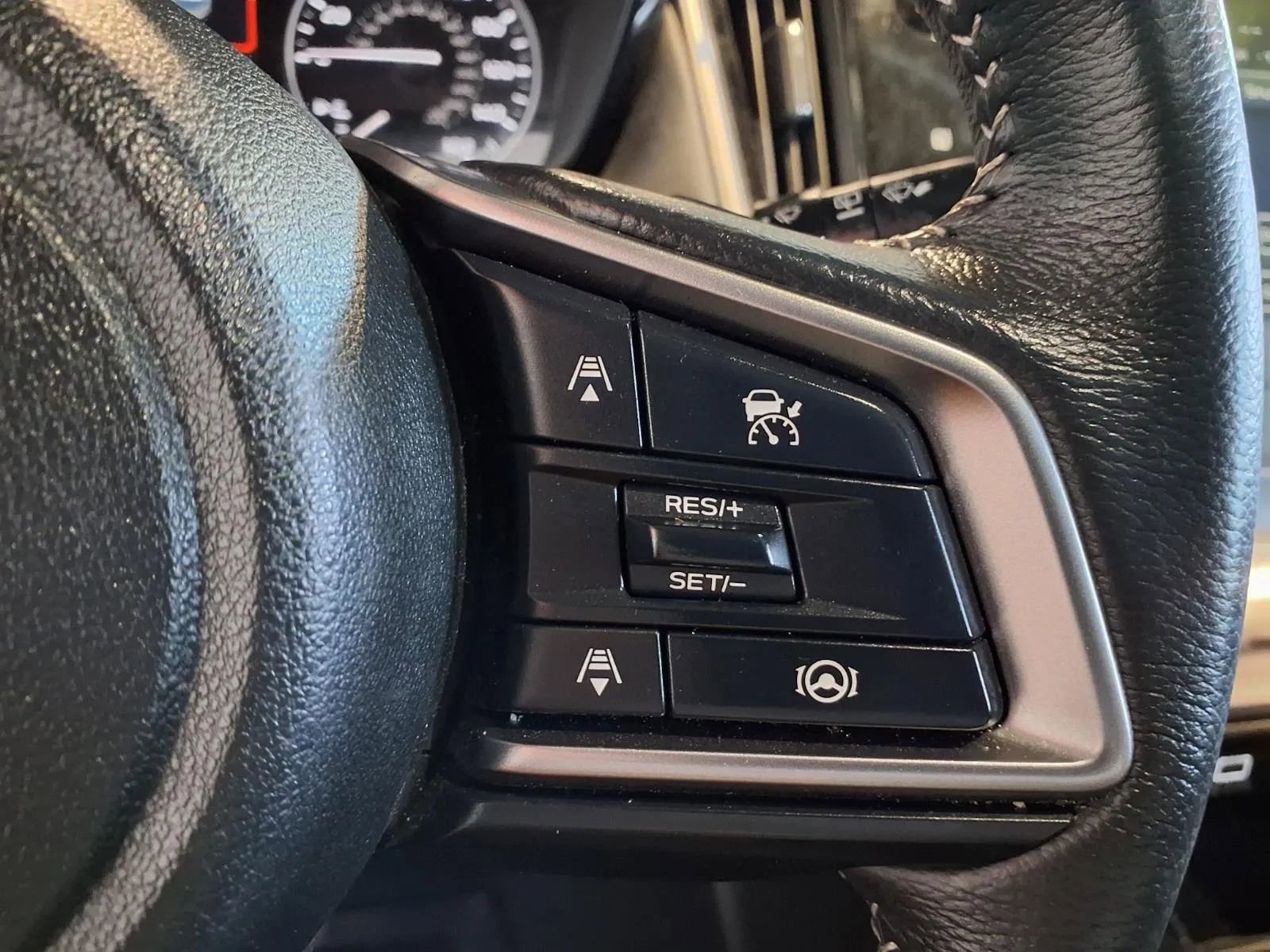 Used 2024 Subaru Outback Premium AWD/4WD image 25