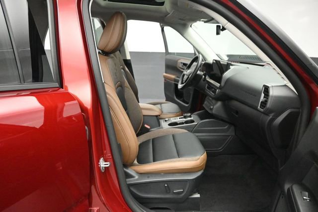 Certified 2025 Ford Bronco Sport Outer Banks w/ Outer Banks Tech Package+ AWD/4WD image 31
