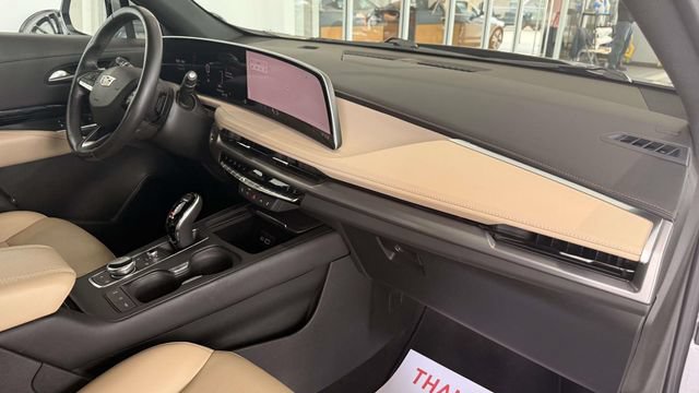 Certified 2024 Cadillac XT4 Luxury w/ Cold Weather Package AWD/4WD image 52