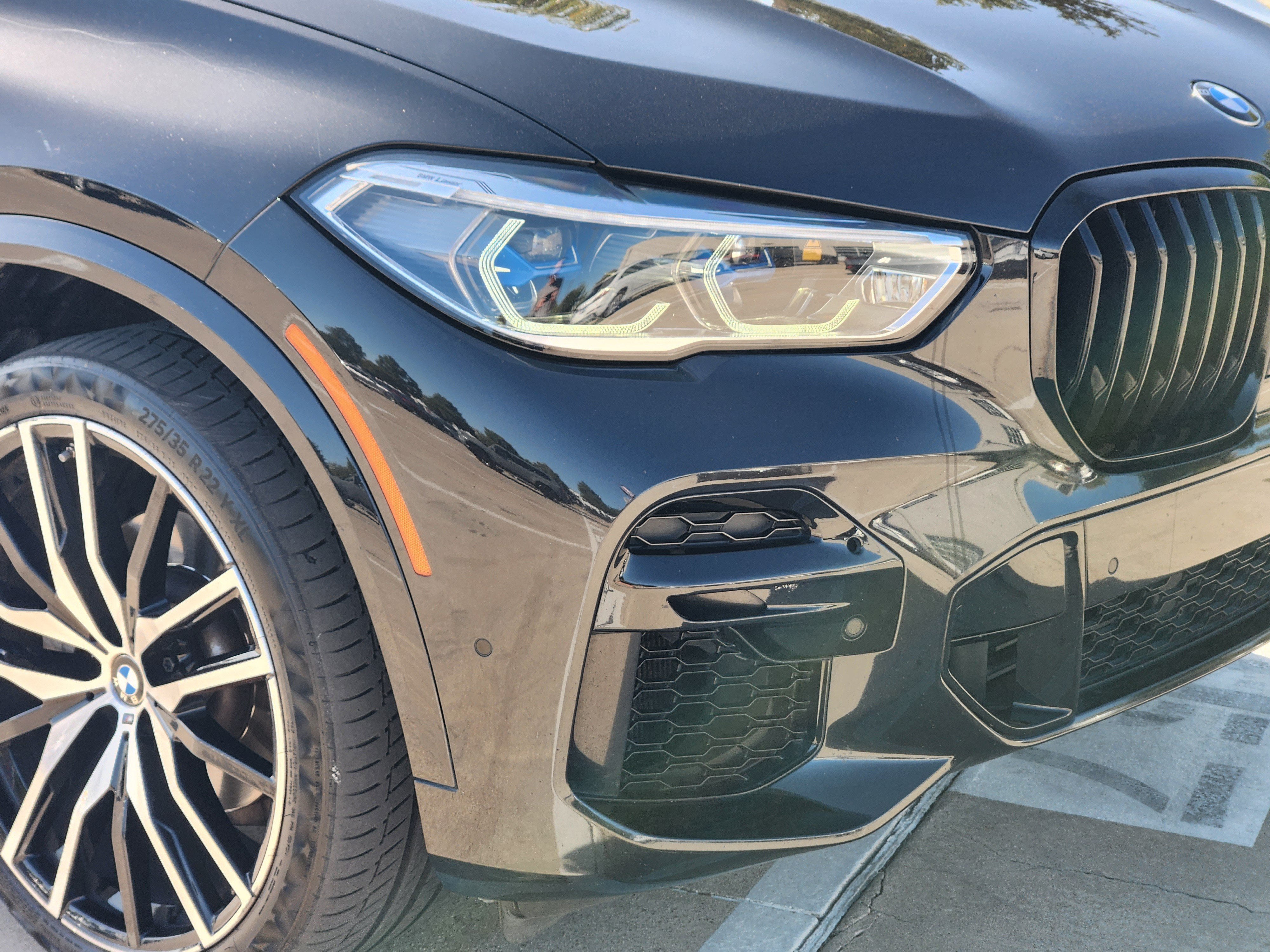 Used 2022 BMW X5 xDrive40i w/ M Sport Package AWD/4WD image 5