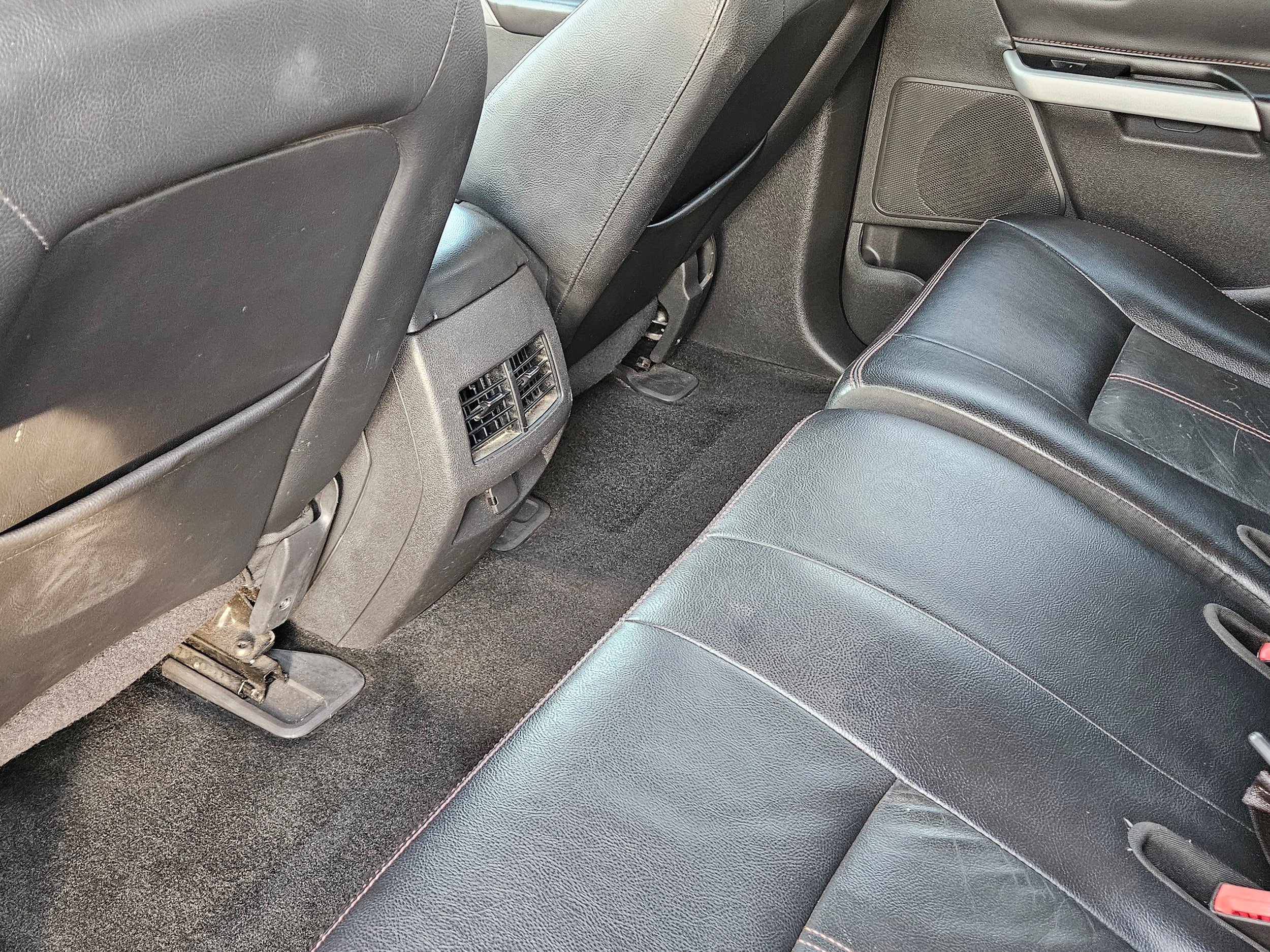 Used 2013 Ford Edge SEL FWD image 20