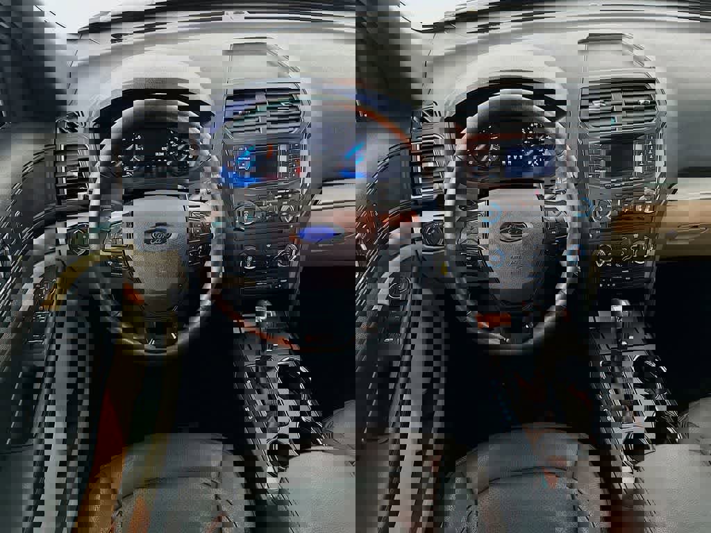 Used 2017 Ford Explorer FWD image 9