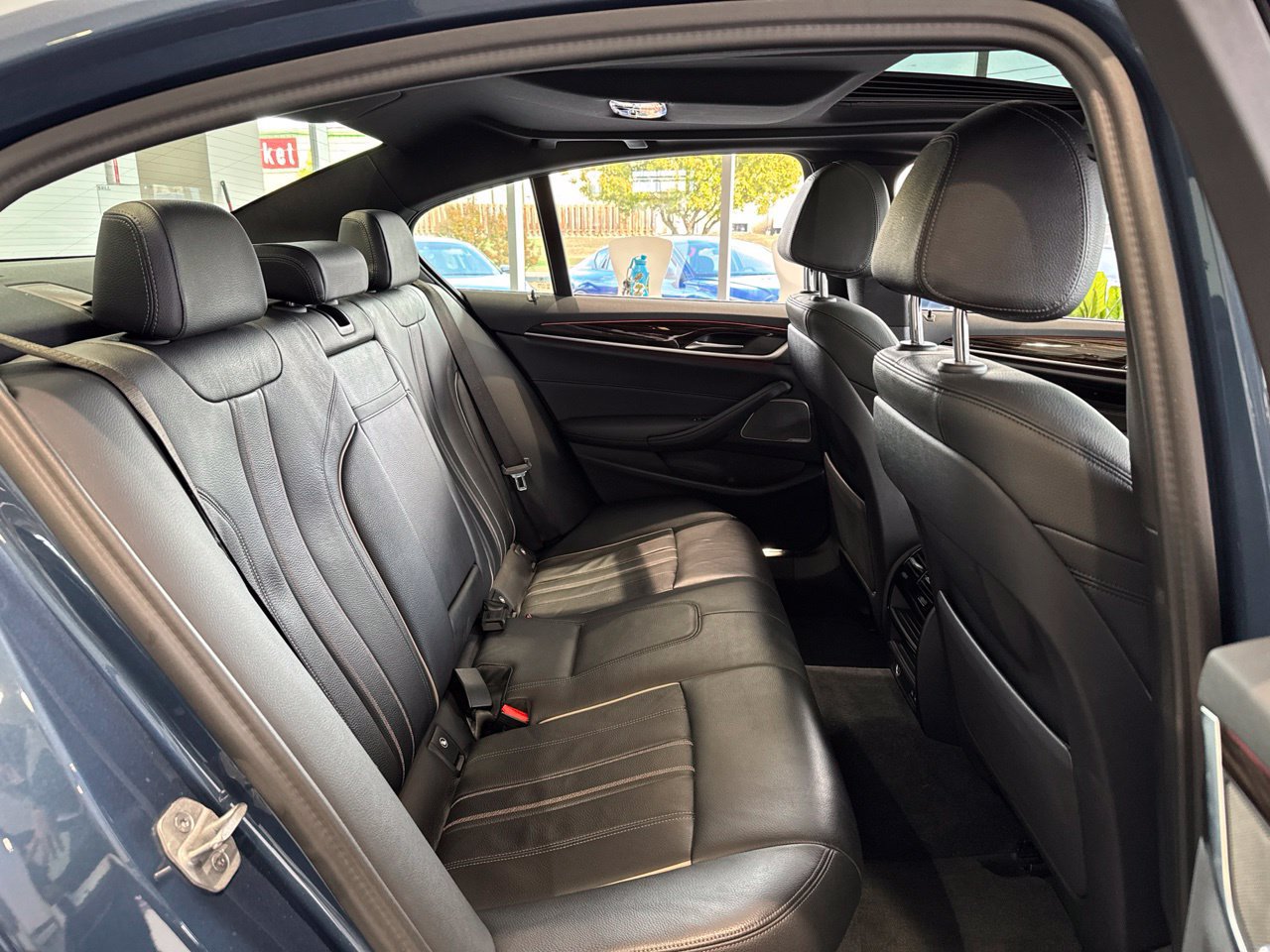 Used 2023 BMW 530i xDrive w/ Premium Package AWD/4WD image 44