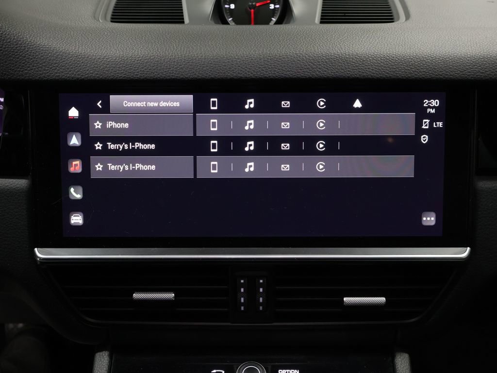 Used 2022 Porsche Cayenne Base image 28