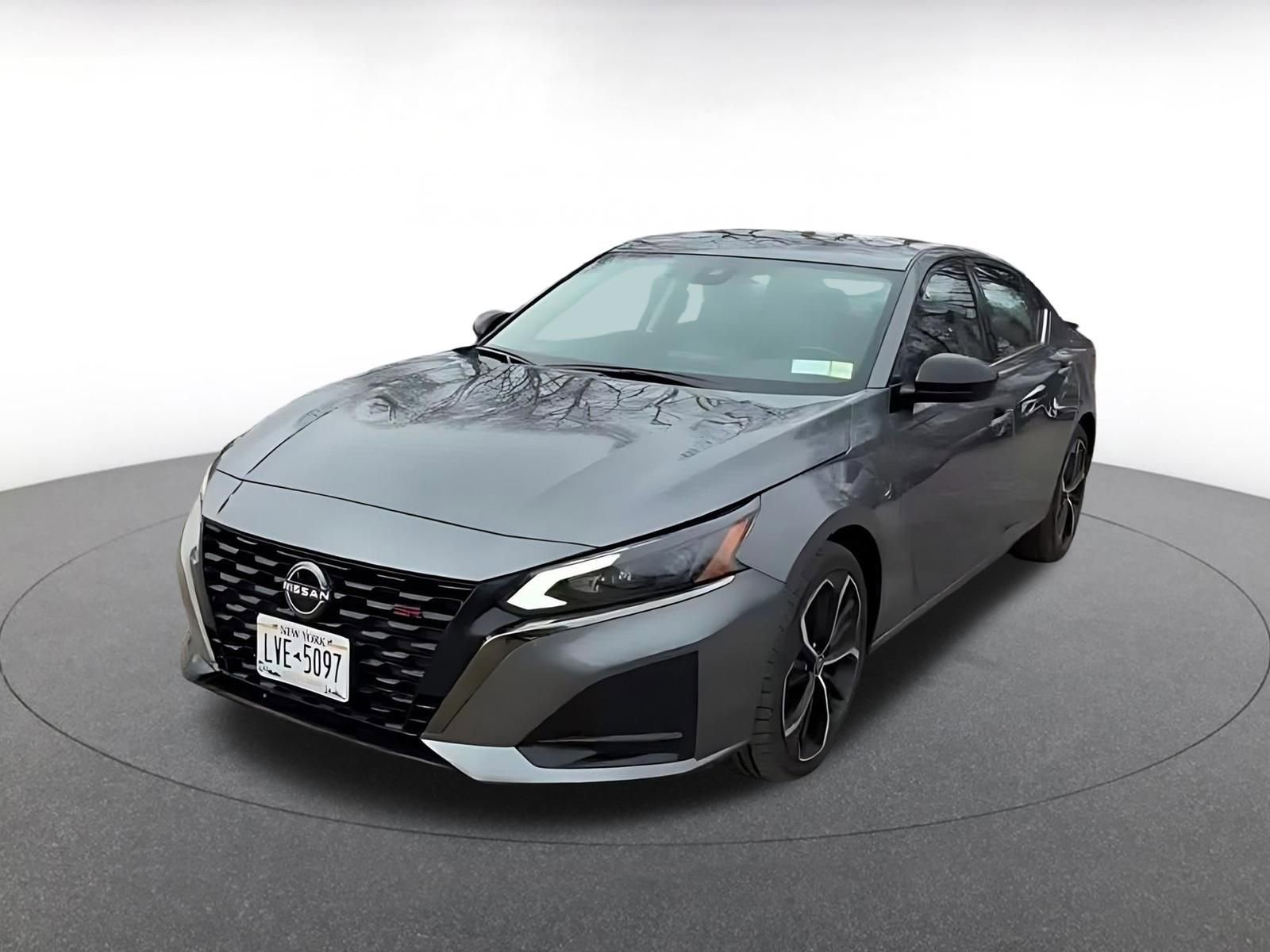 Used 2025 Nissan Altima 2.5 SR image 7